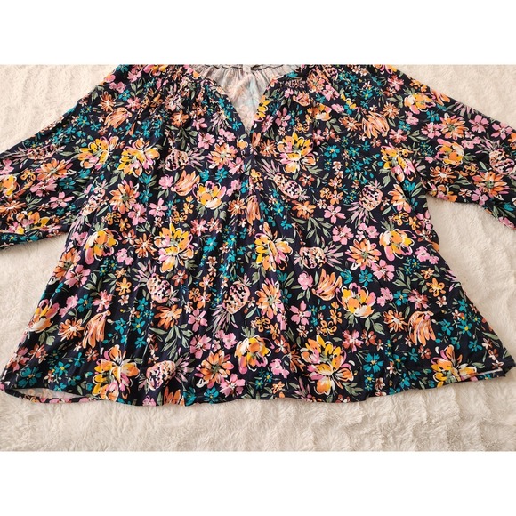 Crown & Ivy V Neck Puff Sleeve Multicolored Floral Blouse Womens Plus 3X - Picture 3 of 8